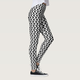 M Houndstooth preto e branco com leggings de cães
