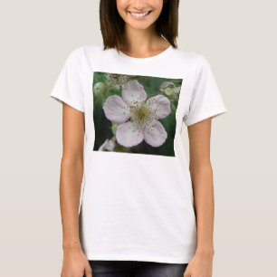 Macro Damas de Flor de Blackberry T Camisa