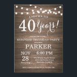 Madeira de aniversário de 40 anos de Convite para<br><div class="desc">Rustic Surprise aniversário de 40 anos Invitation Wood Background com Luzes De Cordas. 13 15 16º 18º 20 21rua 30 40º 50º 60º 80 de 70 100º, qualquer idade. Aniversário Adulto. Mulher ou Festa de aniversário masculina. Para mais personalização, clique no botão "Personalizar" e use nossa ferramenta de design para...</div>