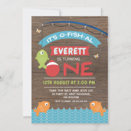 Madeira de menino é convite para primeiro aniversa