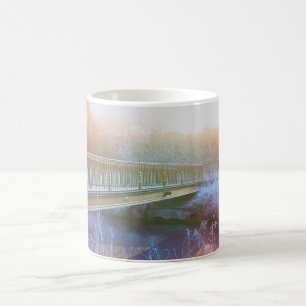 Mágica a ponte revela a caneca