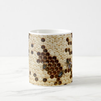 Mágica Abelhas na caneca do pente do mel