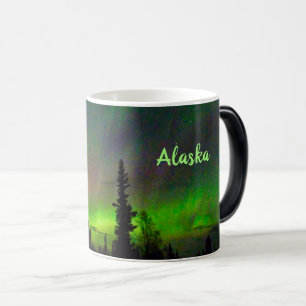 Mágica Aurora boreal bonita na caneca morphing de Alaska
