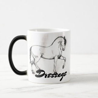 Mágica Caneca andaluza do adestramento de Piaffe do