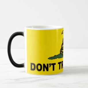 Mágica Caneca de café da bandeira de Gadsden da cor