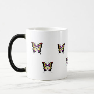 Mágica MUDANÇAS Morphing da caneca da borboleta quando