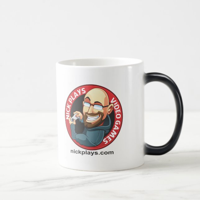 Mágica Nick joga a caneca do video games (Direita)
