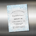 Magneta de convite para brilho azul prateado doce<br><div class="desc">Para um doce elegante 16,  16 anos. Um fundo metálico falso prateado. Decorado com poeira azul esmaecida. Personalize e adicione um nome,  idade e detalhes da festa. O nome é escrito com um script de estilo manuscrito</div>