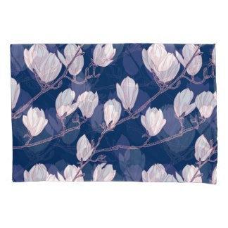 Magnolia Elegance: Bloom Marinho