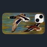 Mallard Ducks Voando Sobre Pond<br><div class="desc">Patos-reais masculinos e femininos em voo sobre uma lagoa de ouro, água ondulando para refletir as cores da folhagem de outono de fundo brilhando à luz do sol. Trabalho de arte realista criada de uma pintura original de petróleo pelo artista da vida selvagem Crista S. Forest.</div>