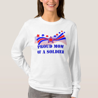 Mamã orgulhosa de um t-shirt do soldado