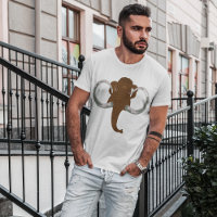Mamute Com Camiseta De Presas Grandes