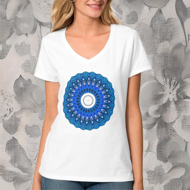Mandala em camiseta azul ou camiseta (Criador carregado)