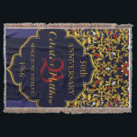 Manta Aniversário de casamento Dourado Jeweled luxo do<br><div class="desc">Indiano do Oriente Médio design inspirado. Personalize com nomes,  data do aniversário e monograma ou números - estas coberturas do lance fazem a presentes destacados para muitos o evento-casamento especial,  aniversário,  noivado….Coberturas inteiramente customizáveis do lance da lembrança como presentes para o casal especial!</div>