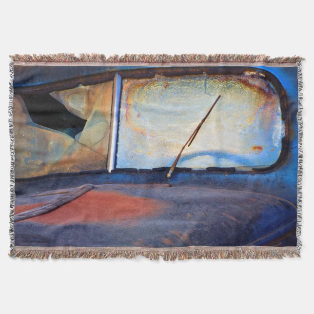 Manta Para-brisas de um velho caminhão enferrujado (Frente)