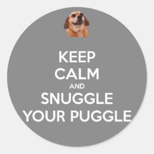 Mantenha a calma e Snuggle sua ETIQUETA de Puggle