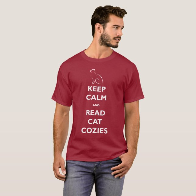 Mantenha calmo e leia o t-shirt dos homens de (Frente Completa)