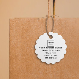 Marca comercial na etiqueta de forma redonda branc