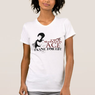 Marcado pelo t-shirt do ás (parte traseira do