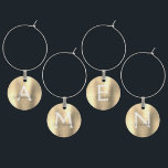 Marcador Para Taças De Vinho Monograma Dourado e Elegante<br><div class="desc">Monograma Dourado de luxo Moderno e Elegante, Manteiga Metálica Faux escovado de vinho metálico. Esses Cadernos de Vinho podem ser personalizados para incluir seu nome inicial e nome próprio. As Cartas de Vinho de Aço Inoxidável, de Faux, de ouro, fazem um presente de Chá de panela, Festa de aniversário ou...</div>