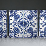 Marinho Azulejo Motif Ibérico de Arquitetura de Li<br><div class="desc">Os azulejos decorativos de cerâmica portuguesa de Lisboa, Indigo Azulejo, são uma bela e única adição a qualquer lar. Um produto de alta qualidade com estética de eterno. A cor azul dos azulejos é inspirada pelo azul-índio dos famosos azulejos azulejo de Lisboa, acrescentando um toque de história e cultura ao...</div>