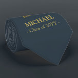 Marinho elegante e gravata de graduação personaliz<br><div class="desc">Marinho elegante e gravata de graduação personalizada dourada.</div>