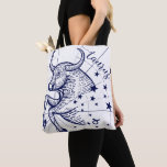 Marinho taurus zodiac e Bolsa gráfico monocromátic<br><div class="desc">Para a nossa coleção monocromática de zodiac nós criamos estes belos designs de sacos gráficos ilustrativos de tote marinho azul zodiac, de tipo único. A bolsa de tote apresenta nosso próprio original interpretado e detalhado trabalho de arte astrológico Taurus zodiac em uma cor azul marinho profunda. O texto na moda...</div>