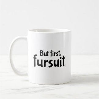Mas primeiro, caneca de café de terno