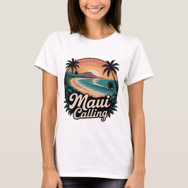 Maui Calling - Retro Havaiano Sunset Beach T-Shirt (Frente)