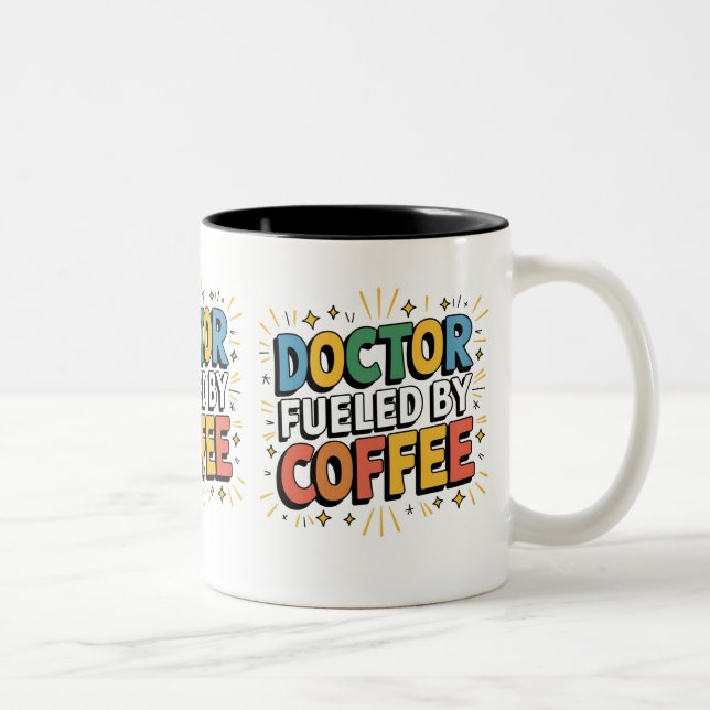 médico alimentado por caneca de café (Direita)