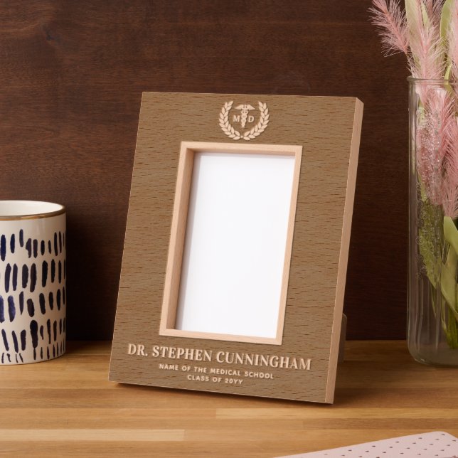 Médico de Medicina de Graduação em Medicina (Left)