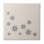 Médio Século Silver Starbursts Azulejo cerâmico<br><div class="desc">design de inspiração moderna do século médio,  com rajadas retroradas de prata vintage em um design orgânico sobre fundo leve e colorido de osso. Design simples e limpo moderno.</div>