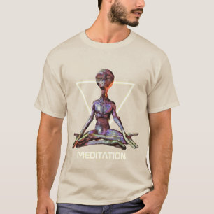 Meditação. Alienígena em T-Shirt tranquilo