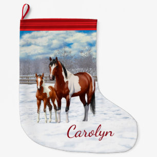 Meia De Natal Grande Cavalos De Pintura De Baía Na Neve De Inverno