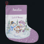 Meia De Natal Grande Deixe-me Snow Happy Snowman Family Lavanda<br><div class="desc">Parada de Natal personalizada com Deixar a cena do boneco de neve na lavanda e no fundo da neve. Este design de aquarela bonitinho apresenta uma família feliz de homens de neve e árvores de natal e você pode personalizar com um nome.</div>