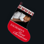 Meia De Natal Grande Foto de Natal do Sweet Red Baby<br><div class="desc">Comemore com alguma alegria de Natal neste Natal quando você pendura esta linda estocagem de Natal personalizada para o Natal de 1rua do seu bebê. Esta estocagem de fotos de Natal com doces fitas no topo da estocagem mostra um lugar para colocar uma foto do seu bebê e seu primeiro...</div>