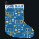Meia De Natal Grande Hanukkah Chanukah Blue Modern Christmas JewLar<br><div class="desc">Hanukah,  menorah,  decoração domiciliar,  decoração de Hanukkah,  menorah colorida,  dezembro judeu,  pasto de menorah,  personalizado,  festival de luzes.</div>