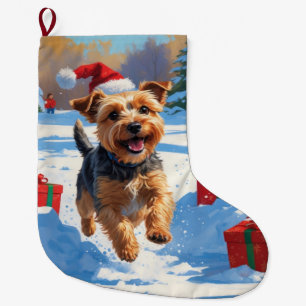 Meia De Natal Grande Skye Terrier Correndo na Neve com Chapéu de Natal
