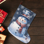 Meia De Natal Grande Winter Forest Snowman<br><div class="desc">Adicione um toque festivo ao manto de lareira nesta temporada de férias com uma Bosta de Natal da Floresta de inverno. O design de estoque apresenta um bonitinho bonitinho de neve em um charmoso chapéu e cachecol em uma cena de floresta de inverno com queda de neve com um espaço...</div>