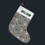 Meia De Natal Pequena Bellsníquel e Motifs de Natal da Pensilvânia<br><div class="desc">Adicione um toque estranho, mas legal, à sua manta este ano, com um Belsníquel tematizado de estoque personalizado de Natal. Esta estocagem apresenta um desenho animado do Belsníquel. Este personagem folclórico de férias tem suas raízes na região do Palatinado, na Alemanha, e foi popular entre os colonos alemães da Pensilvânia,...</div>