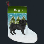 Meia De Natal Pequena Black Pug Cute Cartoon Dog Snowy Winter Forest<br><div class="desc">A ilustração original do desenho de Destei de um cão da raça Pug, casaco preto, bonitinho. O cão é colocado numa cena de inverno com três árvores de abeto verde e neve caindo. O fundo é um gradiente azul a branco que dá à design aquele olhar frio do dia de...</div>