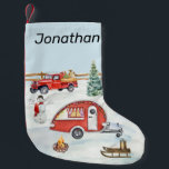 Meia De Natal Pequena Campanha RV Snow Winter Christmas<br><div class="desc">Este design pode ser personalizado na área fornecida pela alteração da foto e/ou do texto. Ou pode ser personalizado clicando em Personalizar este Modelo e, em seguida, escolhendo o clique para personalizar mais a opção e excluir ou alterar a cor do plano de fundo, adicionar texto, alterar a cor ou...</div>