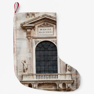 Meia De Natal Pequena Catedral de Milão. Bela tempestade italiana