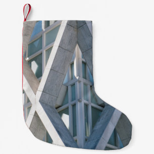 Meia De Natal Pequena Edifício de betão de cinza durante o dia