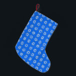 Meia De Natal Pequena Estrela de David Hanukkah Padrão Azul Branco<br><div class="desc">Mostre seu amor pelos feriados. Mão desenhada por mim! Procure em meu compro muitos outros itens correspondentes,  como papel embrulho,  travesseiros,  toalhas e plástico de presentes também!</div>
