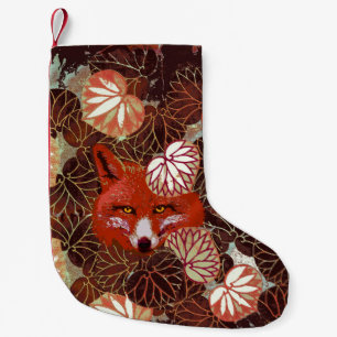 MEIA DE NATAL PEQUENA FOX VERMELHO ENTRE FOLHAS BRANCAS E FOLIAGEM