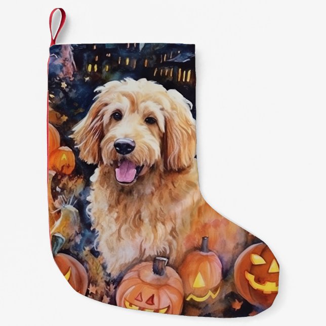Meia De Natal Pequena Goldendoodle do Halloween Com Pumpkins Assustado (Frente)
