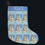 MEIA DE NATAL PEQUENA GROOVY SNOWMAN, SINAL DE PAZ, HIPPIES AMAM TIE DYY<br><div class="desc">ESSES FORAM OS DIAS DE ENERGIA FLUVIAL,  TIE DYED ESTAVA PRESENTE E O SINAL DE PAZ FOI DECIDIDO. ADICIONAR UM POUCO DE AMOR COM ESTE SNOWMAN GROOVY STOCKING *Personalizar... ..Procure Itens Correspondentes Susan Brack Designs</div>