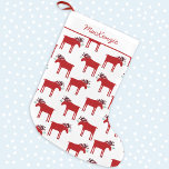 Meia De Natal Pequena Nome Personalizado Funny Moose<br><div class="desc">Feliz de Natal engraçado,  vermelho e branco,  com a design de Kiss Moose,  apresentando um alce ou alce branco com um monte de conhaque amarrado ao seu chifre,  esperando por um beijo atrevido. Perfeito para amantes de os animais. Altere o nome para personalizar.</div>