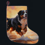 Meia De Natal Pequena Sandy Paws Bernese Mountain Dog em Beach Sunset<br><div class="desc">Mergulhe na beleza tranquila do nosso cão "Sandy Paws and Sunset Hues" na design do pôr do sol da praia. Esta cena cativante captura a essência de uma noite perfeita na costa, com um companheiro leal canino desfrutando das areias ouros e das lutas respiratórias do sol. Quer você seja um...</div>
